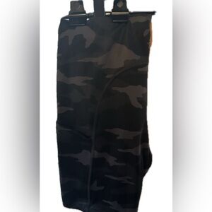 Athleta Ultimate Stash Pocket Shorts Size M